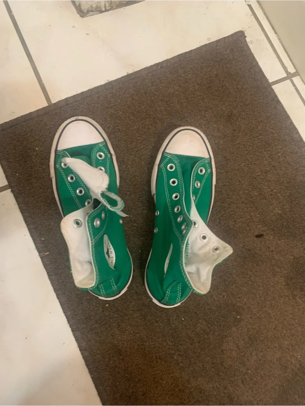 Converse bright green